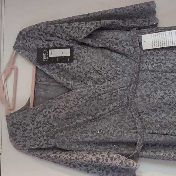 Gray Lace Robe - Picture 1 of 5